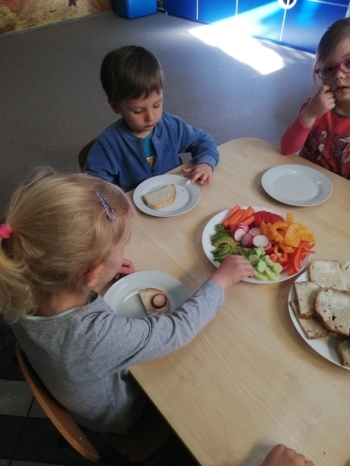 277609627_350117473801079_3862177339152420948_n_Easy-Resize.com_